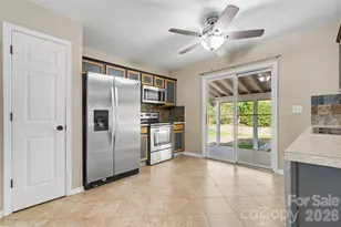 2133 Majestic Poplar Dr, Waxhaw, NC 28173 - Photo 10