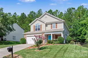 2133 Majestic Poplar Dr, Waxhaw, NC 28173 - Photo 2
