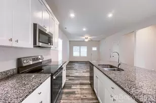 244 Valleybrook Ln, Troutman, NC 28166 - Photo 16