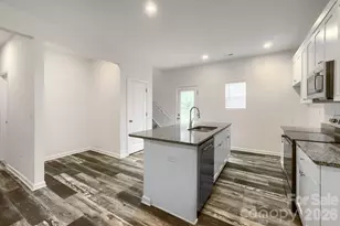 244 Valleybrook Ln, Troutman, NC 28166 - Photo 8