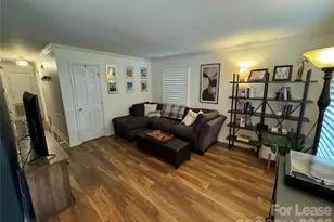 4400 Winedale Ln, Charlotte, NC 28205 - Photo 4