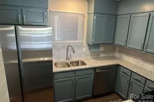 9041 J M Keynes Dr, Charlotte, NC 28262 - Photo 6
