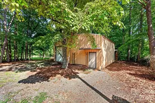3825 Hoodridge Ln, Charlotte, NC 28227 - Photo 34