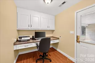 3825 Hoodridge Ln, Charlotte, NC 28227 - Photo 20
