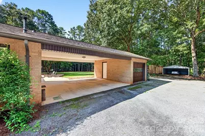3825 Hoodridge Lane, Charlotte, NC 28227 - Photo 32