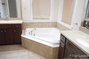 9628 Daufuskie Dr, Charlotte, NC 28278 - Photo 16