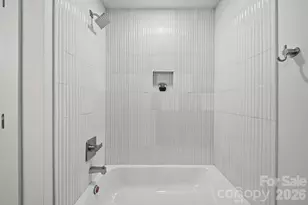 1041 Watts Dr, Charlotte, NC 28216 - Photo 16
