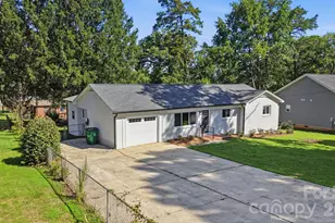 1041 Watts Dr, Charlotte, NC 28216 - Photo 34