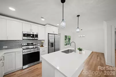 1041 Watts Drive, Charlotte, NC 28216 - Photo 4