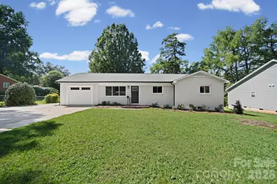 1041 Watts Drive, Charlotte, NC 28216 - Photo 2