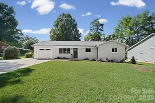 1041 Watts Dr, Charlotte, NC 28216 - Photo 2