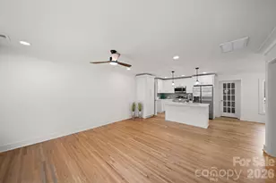 1041 Watts Dr, Charlotte, NC 28216 - Photo 10