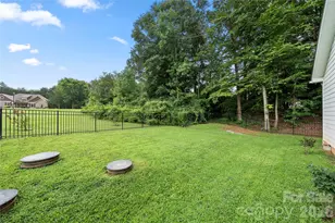 3229 Creek Bend Ct, Sherrills Ford, NC 28673 - Photo 36