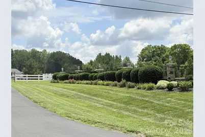 1400 Steeplechase Drive #31, Mount Pleasant, NC 28124 - Photo 4