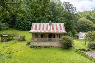 2027 Stamey Branch Rd, Newland, NC 28657 - Photo 4