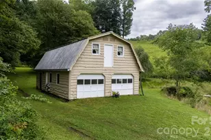 2027 Stamey Branch Rd, Newland, NC 28657 - Photo 8