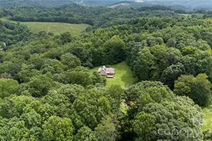 2027 Stamey Branch Rd, Newland, NC 28657 - Photo 16
