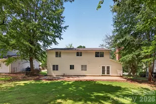 9524 Robert Burns Ct, Charlotte, NC 28213 - Photo 6