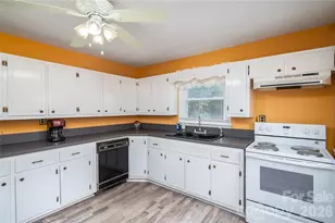 614 W Westview St, Gastonia, NC 28052 - Photo 16