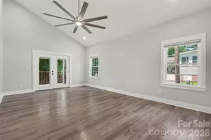1524 Newcastle St, Charlotte, NC 28216 - Photo 22