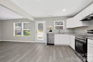 407 Presidents Ct, Charlotte, NC 28217 - Photo 12