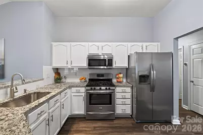 8424 Hirsch Drive, Charlotte, NC 28277 - Photo 10