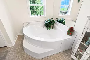 92 Bend View Dr, Marshall, NC 28753 - Photo 20
