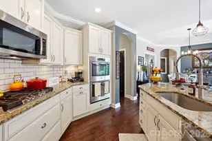 1100 Avalon Pl, Matthews, NC 28104 - Photo 16