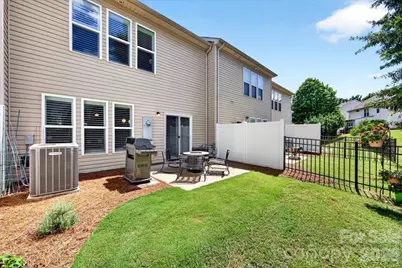 2434 Royal York Avenue, Charlotte, NC 28210 - Photo 38
