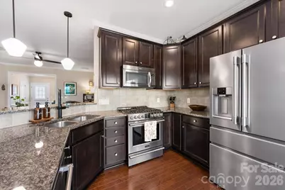 2434 Royal York Avenue, Charlotte, NC 28210 - Photo 14
