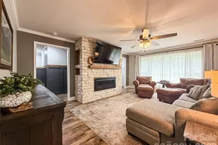 402 Wilton Ave, West Jefferson, NC 28694 - Photo 18