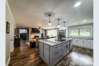 402 Wilton Avenue, West Jefferson, NC 28694 - Photo 8