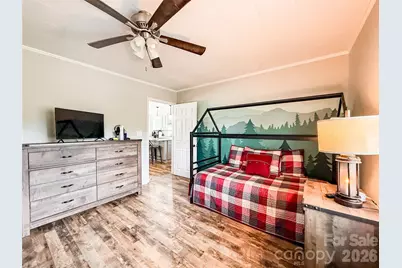 402 Wilton Avenue, West Jefferson, NC 28694 - Photo 32