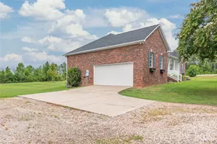 2352 Brooks Rd, Chester, SC 29706 - Photo 18