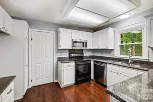 2238 Clonmel Pl, Charlotte, NC 28262 - Photo 14