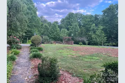 325 Ewbank Road, Etowah, NC 28729 - Photo 4