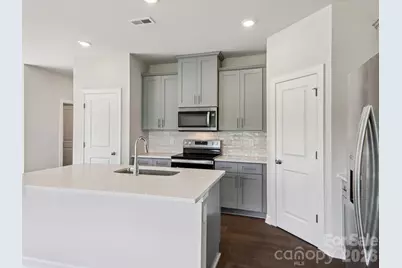 9033 Foggy Brook Loop, Charlotte, NC 28216 - Photo 4