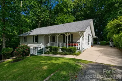 4242 Garvin Drive, Charlotte, NC 28269 - Photo 2