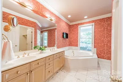 304 S Canterbury Road, Charlotte, NC 28211 - Photo 18