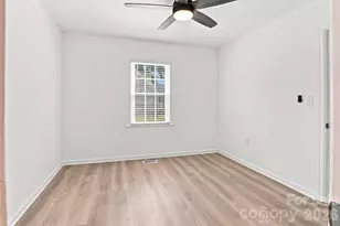 203 Magnolia Ave, Great Falls, SC 29055 - Photo 16