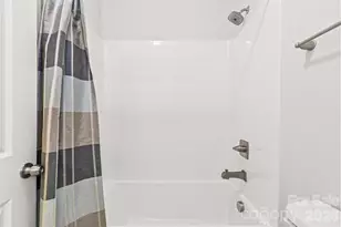 10702 Endhaven Village Dr, Charlotte, NC 28277 - Photo 28