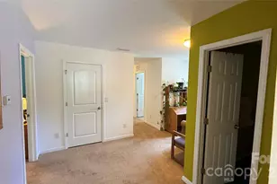 7736 Ponderosa Ln, Charlotte, NC 28215 - Photo 12