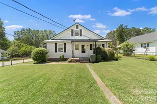 665 Cherry St, Wadesboro, NC 28170 - Photo 1