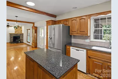 8 English Place, Candler, NC 28715 - Photo 12