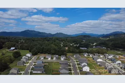 73 Ridgehaven Drive, Waynesville, NC 28786 - Photo 2
