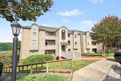 9817 Emerald Point Drive #Unit 10, Charlotte, NC 28278 - Photo 4