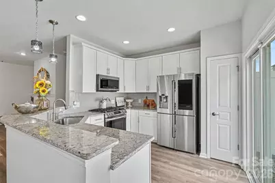 2447 Diplomat Lane, Charlotte, NC 28210 - Photo 8