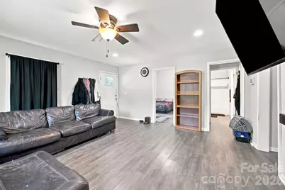 105 Park Street, Clover, SC 29710 - Photo 6
