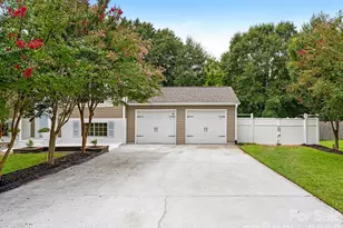 5808 Ryder Ave, Charlotte, NC 28226 - Photo 2