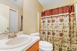 615 Pennwood Ln, Charlotte, NC 28215 - Photo 12